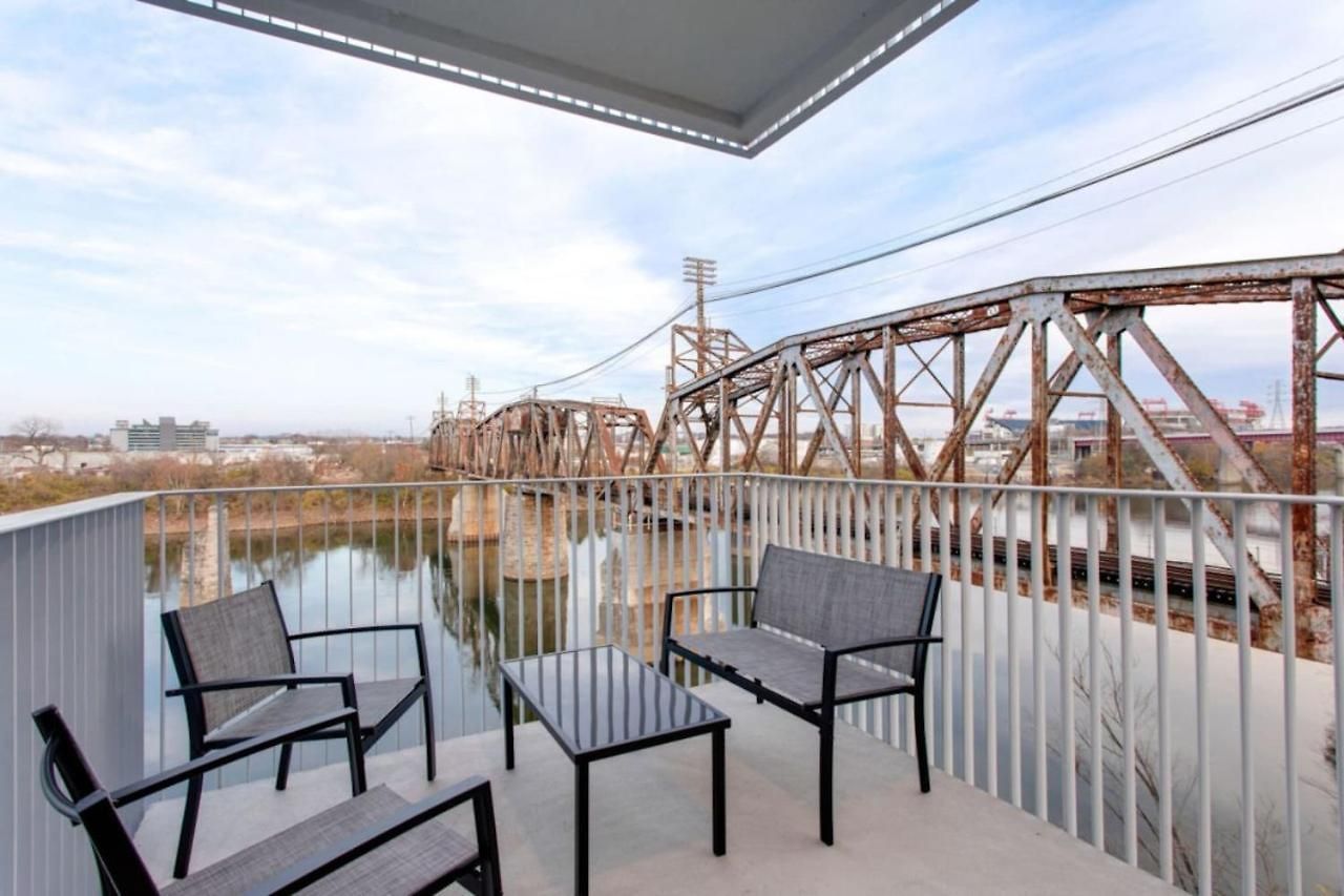 Apartment The Riverfront Vip - Walk To Broadway & Nissan Stadium - Free Garage