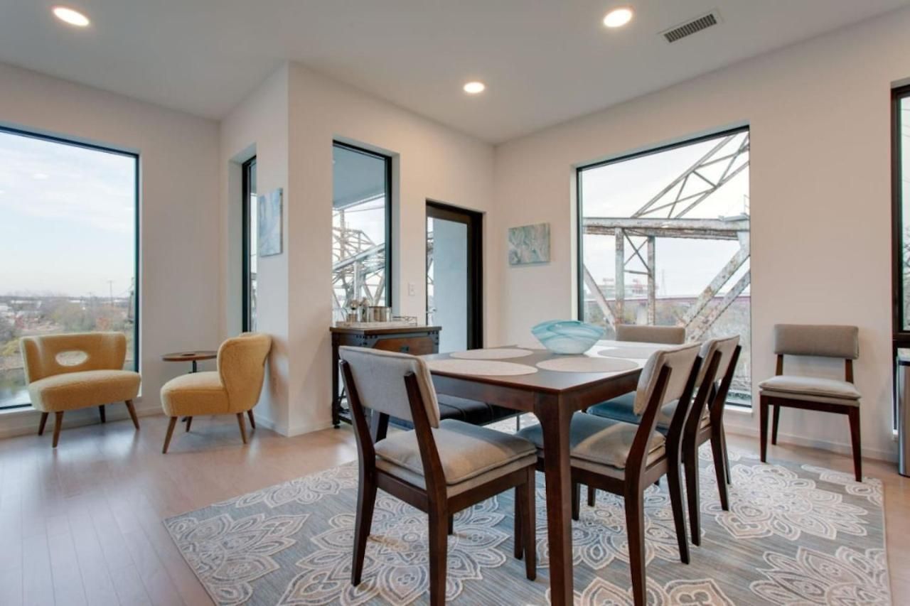 The Riverfront Vip - Walk To Broadway & Nissan Stadium - Free Garage Apartment Nashville