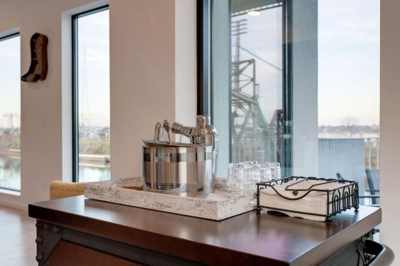The Riverfront Vip - Walk To Broadway & Nissan Stadium - Free Garage * Nashville