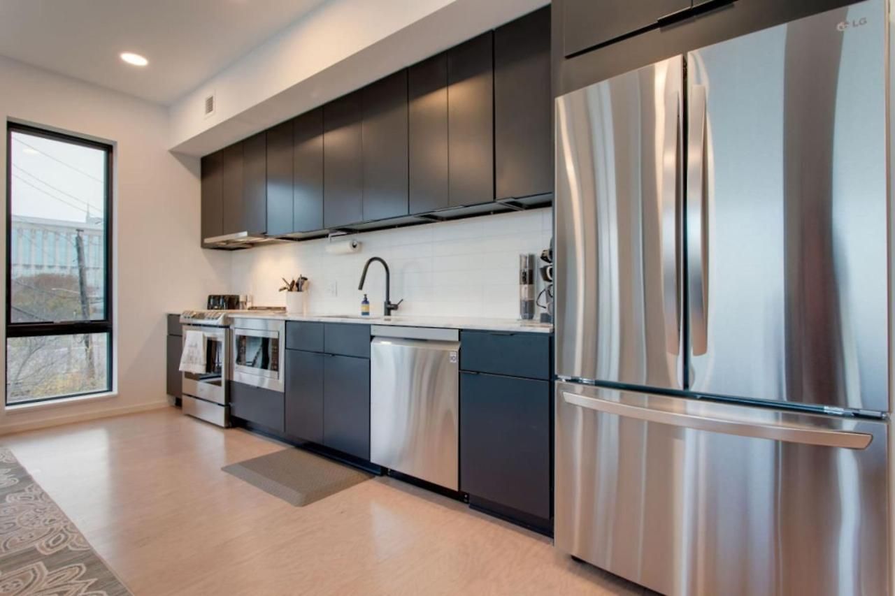 The Riverfront Vip - Walk To Broadway & Nissan Stadium - Free Garage Apartment Nashville