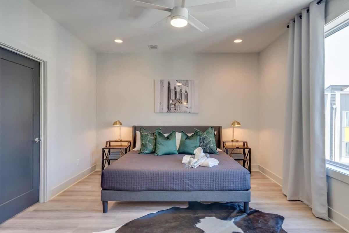 New East Oasis 13beds Roofdeck Free Parking Holiday home Nashville