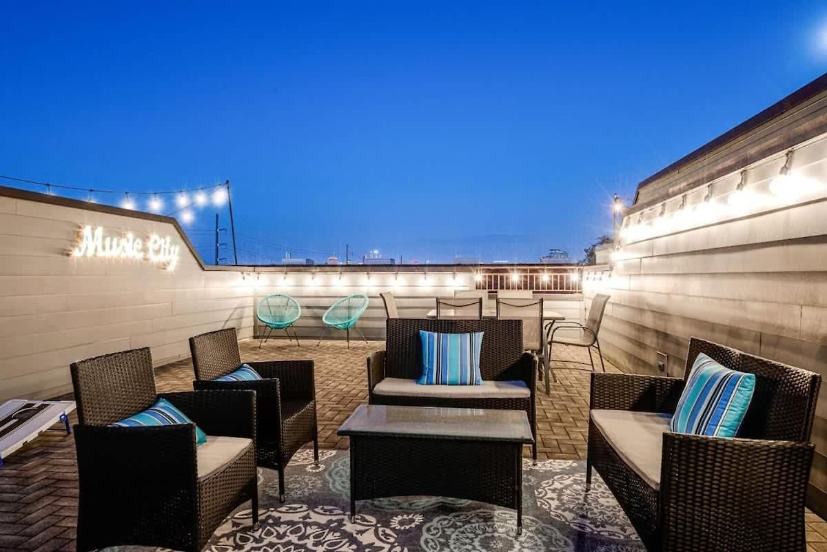 Game And Skydeck - Book Today Holiday home *