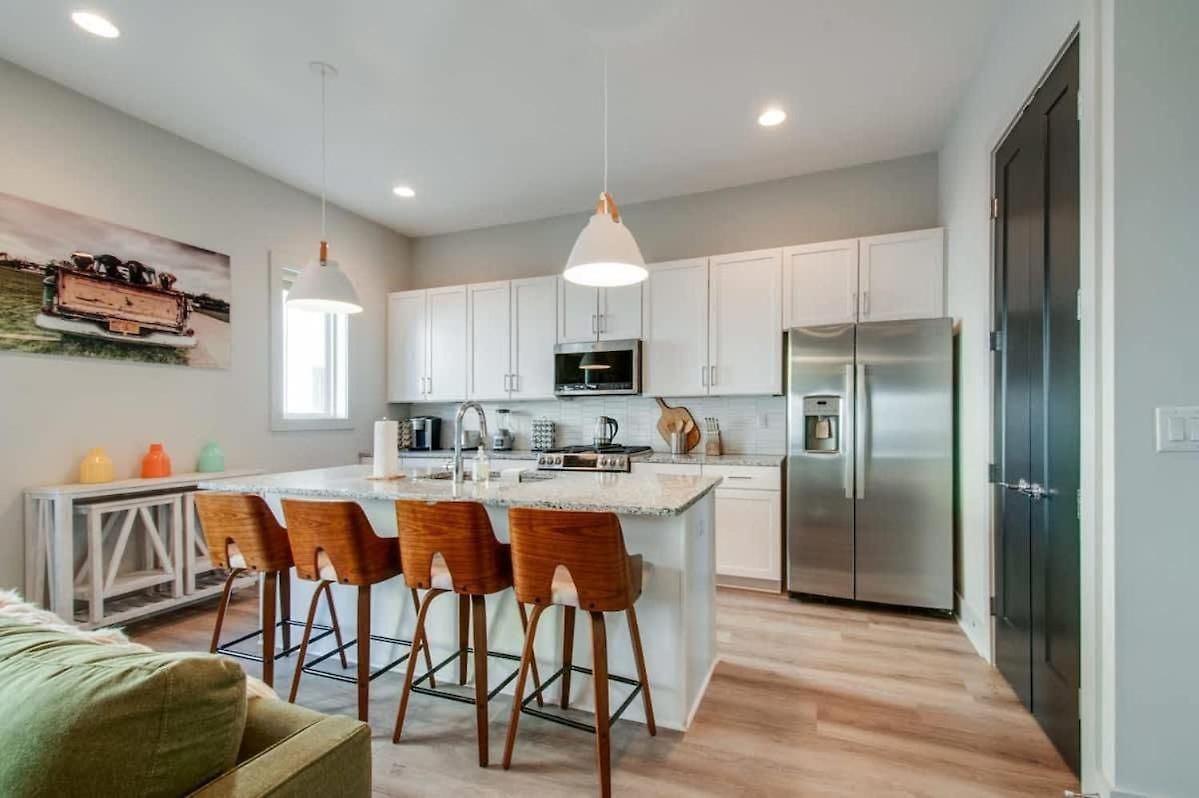 East Nash Double - 26 Beds Fast *