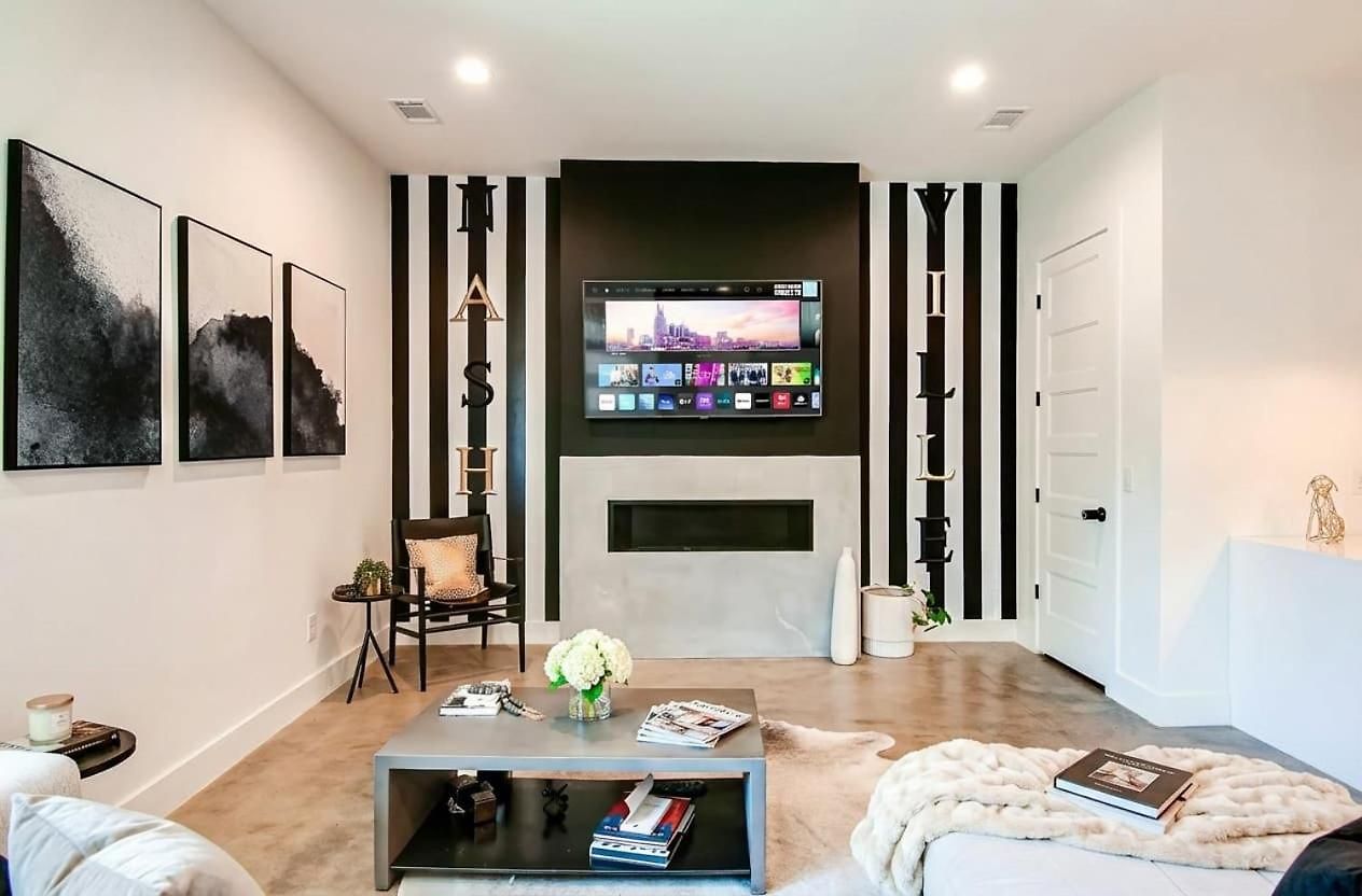 Close To The Gulch - Book Today