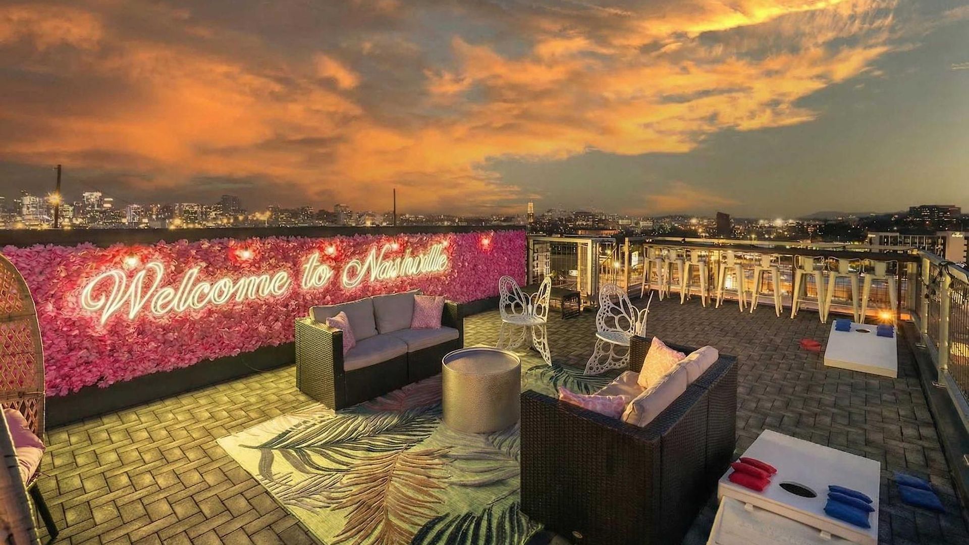 Holiday home Luxury Retreat: Rooftop Hot Tub Double Deck & Game Nashville
