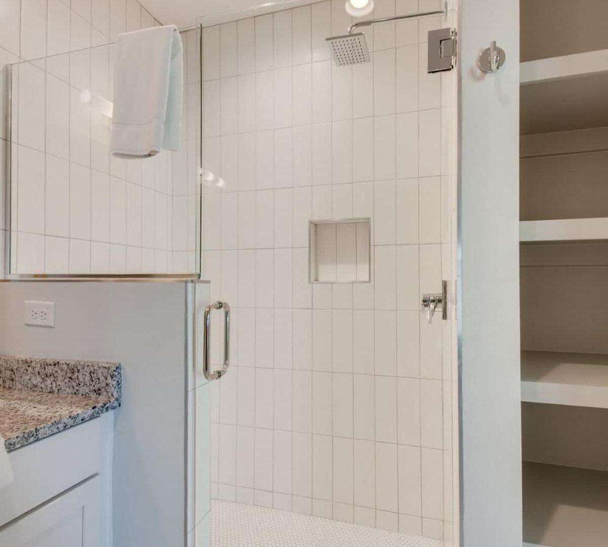 East Nash Lux - 13 Beds & Views Holiday home *