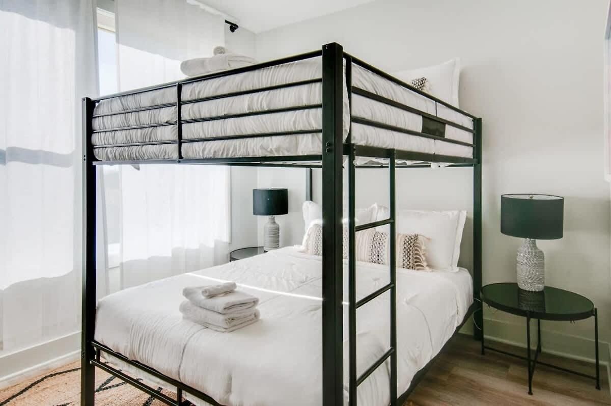Holiday home East Nash Lux - 13 Beds & Views