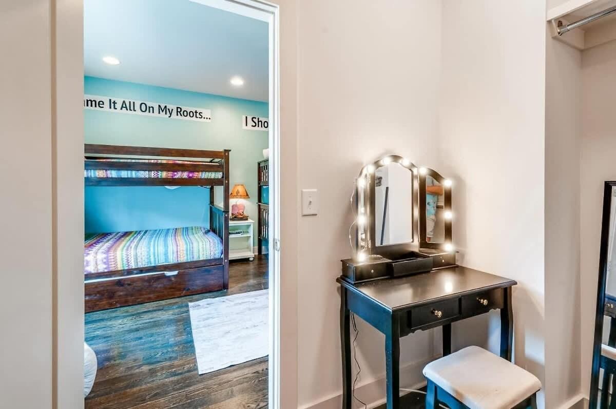Game And Skydeck - Book Today Holiday home Nashville