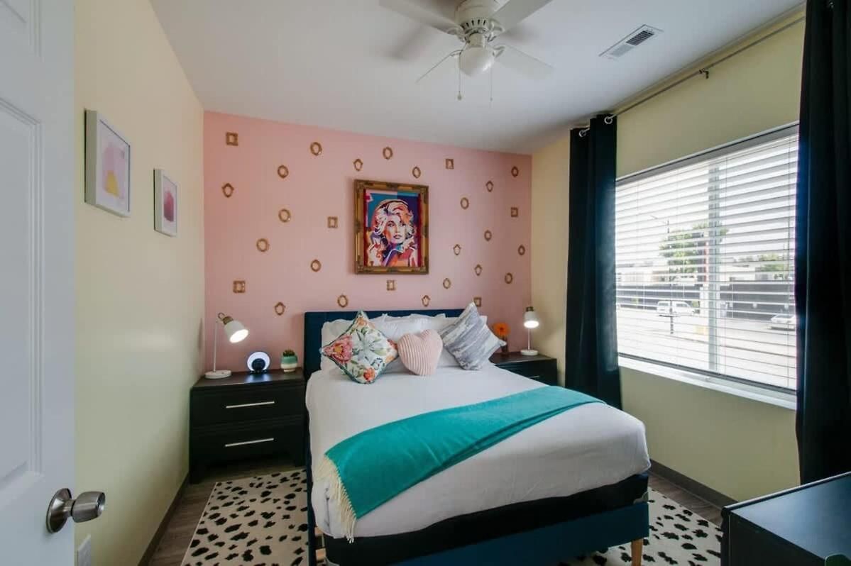 New 4 Bedroom Near Dt Walk To Restaurants Apartment Nashville