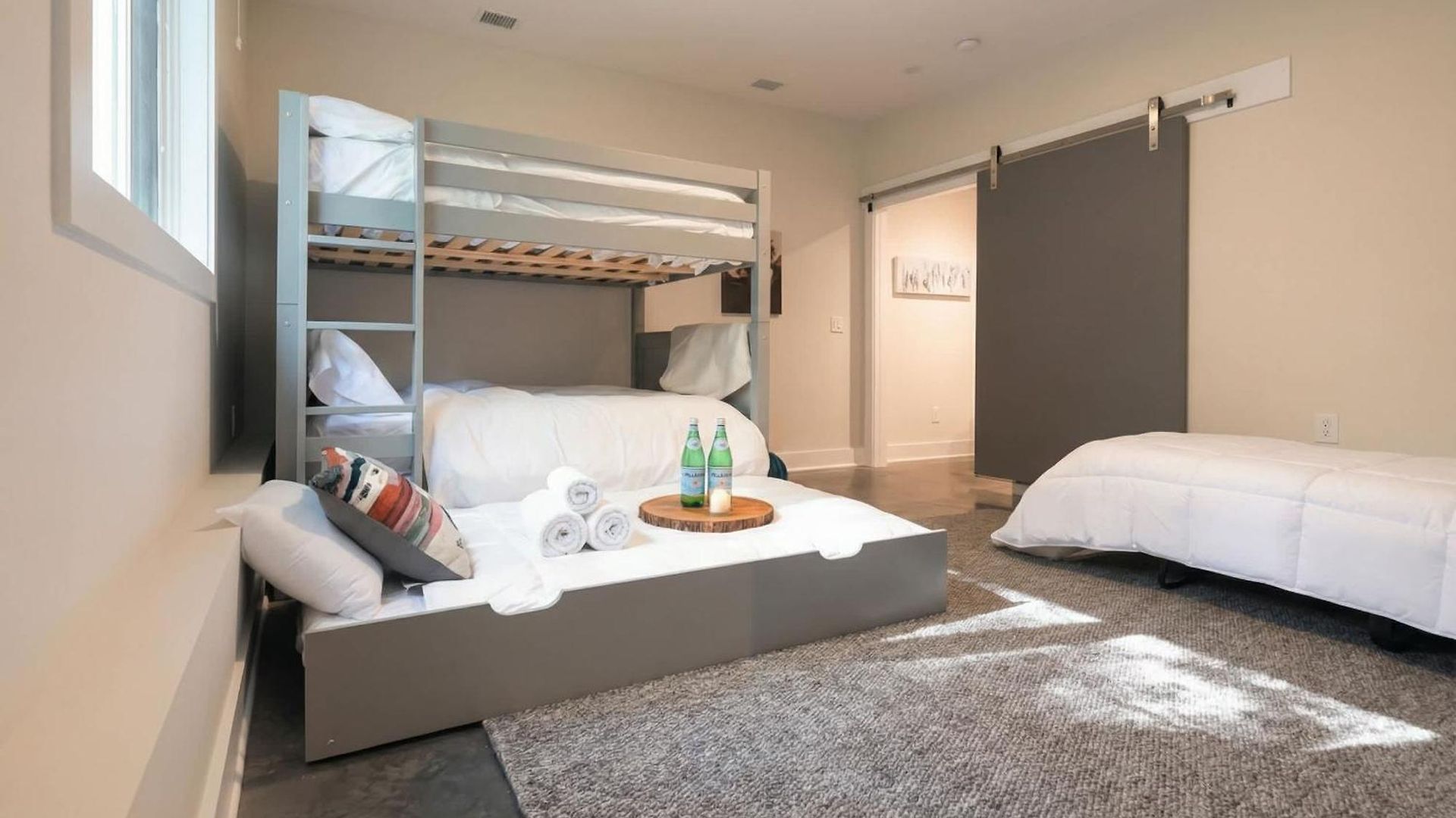 Holiday home Downtown Luxury - 10 Beds & Free Parking *