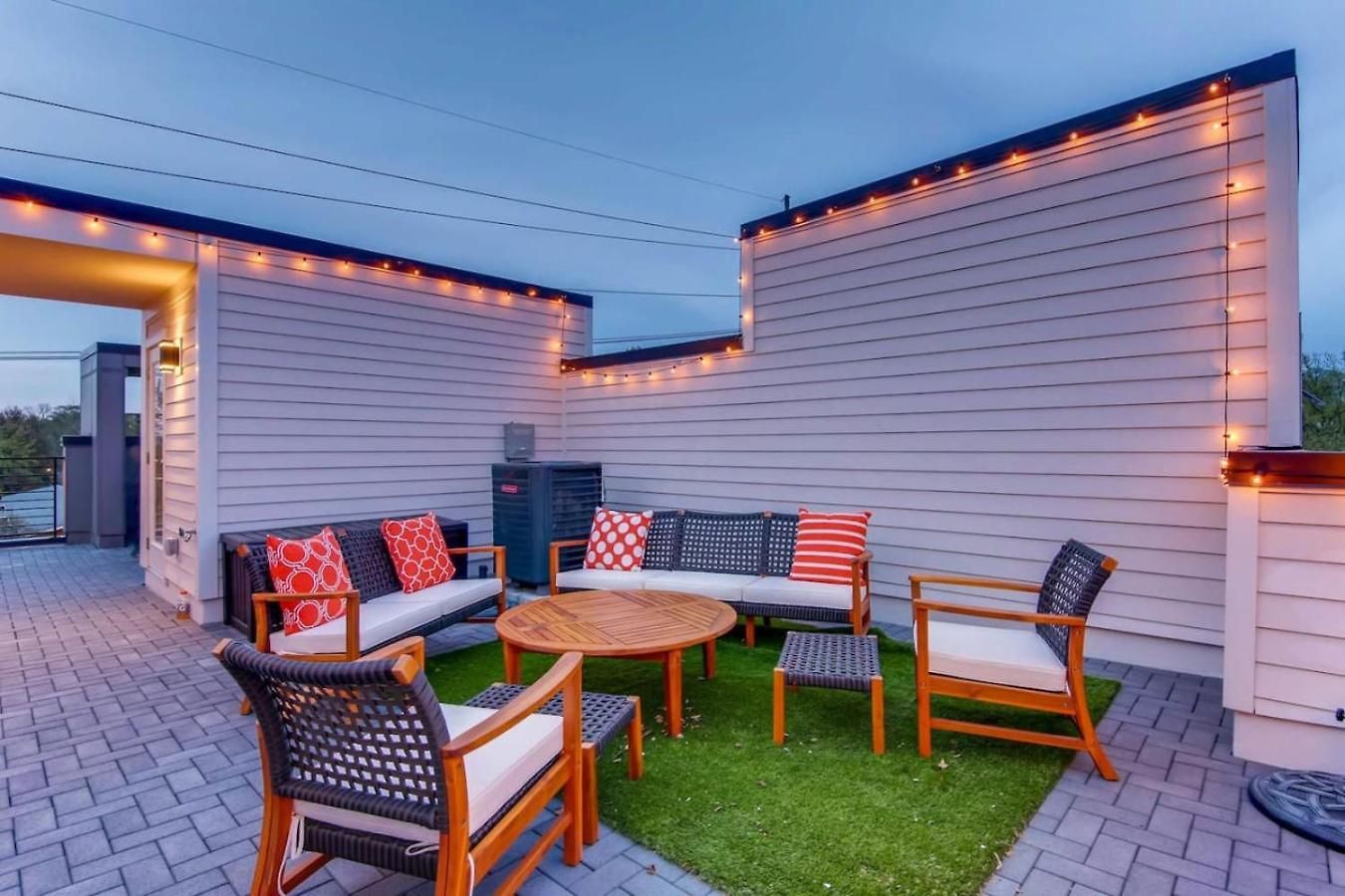 Beautiful 3 Bedroom! Near Broadway-12th S-gulch Holiday home Nashville