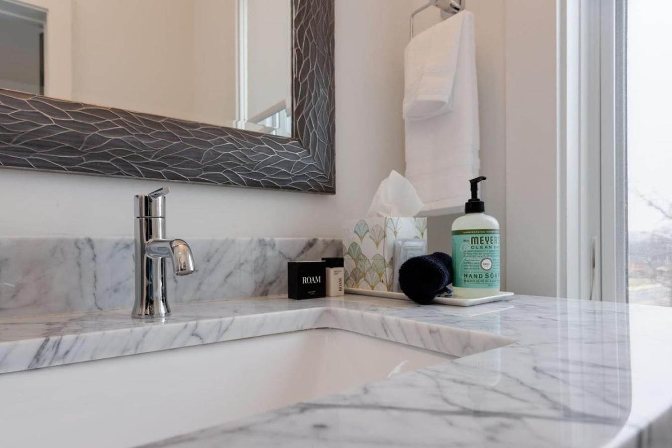 Beautiful 3 Bedroom! Near Broadway-12th S-gulch Nashville