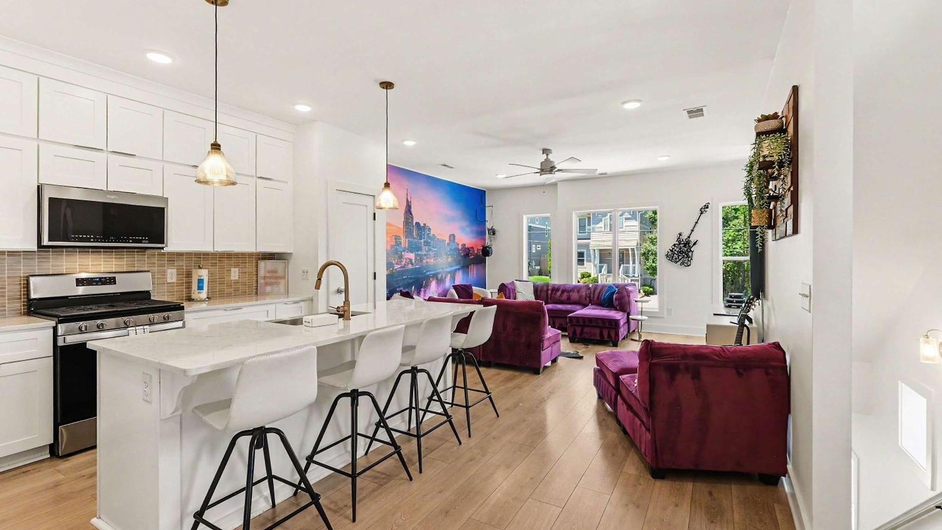 Beautiful Balcony Sleeps 12 4 Miles From Broadway * Nashville