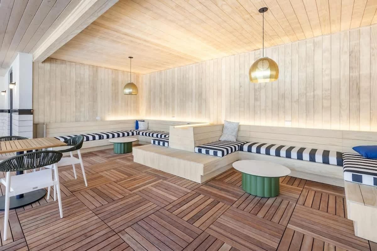 Vinyl - Rooftop Pool - Gym - On Music Row Holiday home *