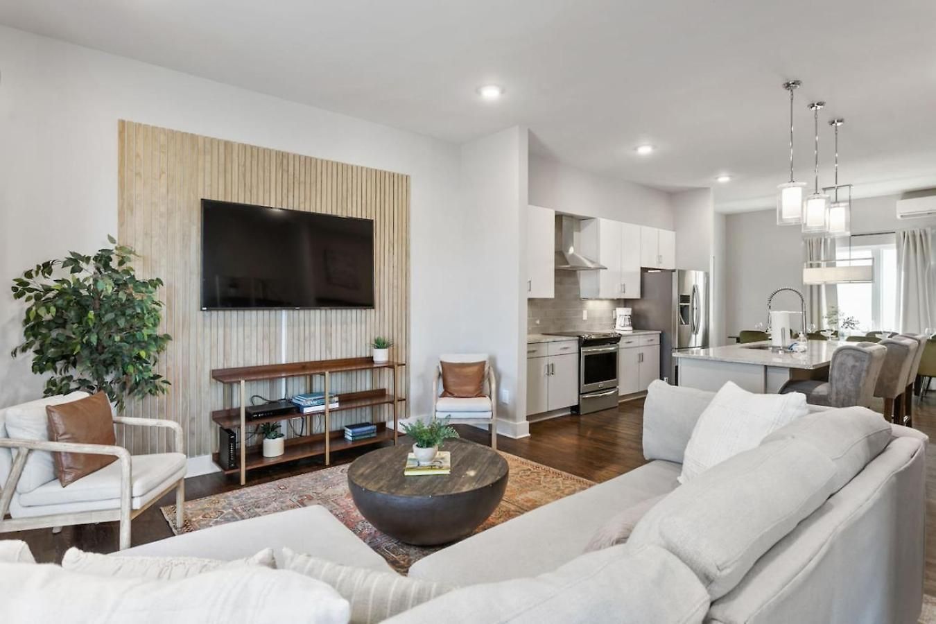 East Nash 3Br/3.5Ba | Rooftop Fire Pit + Views Holiday home Nashville
