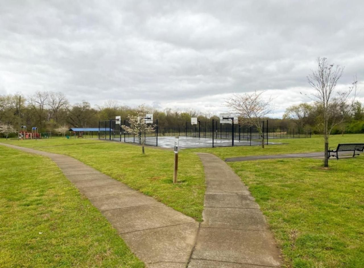 The Playhouse: 4br With Spa, Basketball & Games Holiday home Nashville