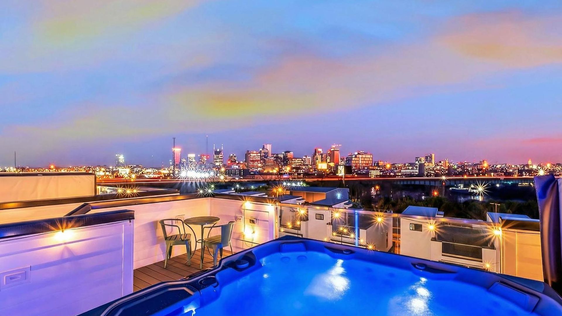 Taylor Swift Inspired Hot Tub Rooftop Deck Views