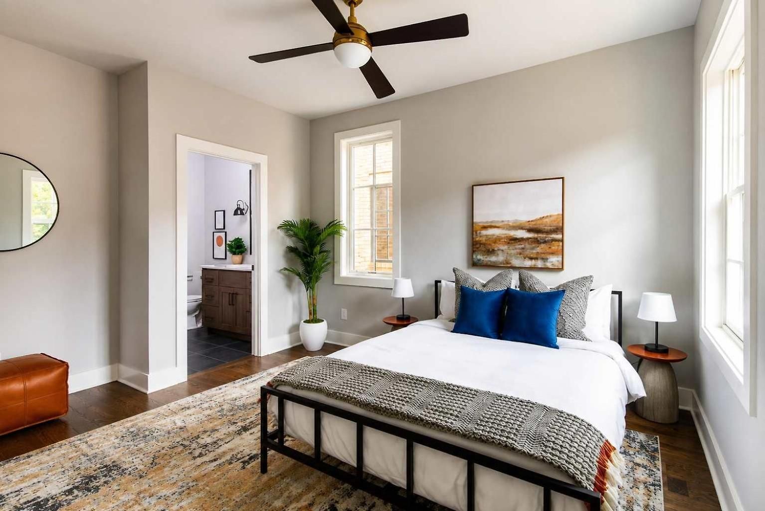 Holiday home Stylish West End With Rooftop & Patio