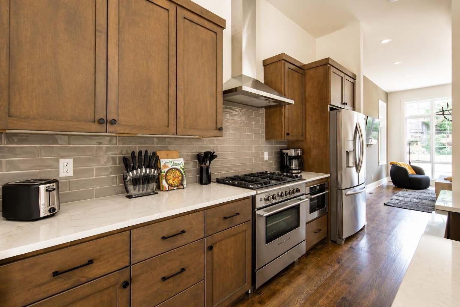 Holiday home Stylish West End With Rooftop & Patio *