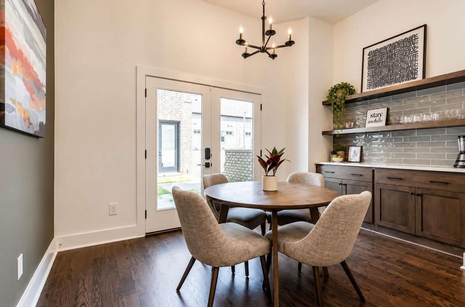 2 West End Homes Minutes To Broadway