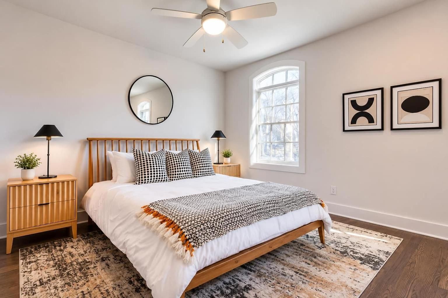 Holiday home 2 West End Homes Minutes To Broadway *