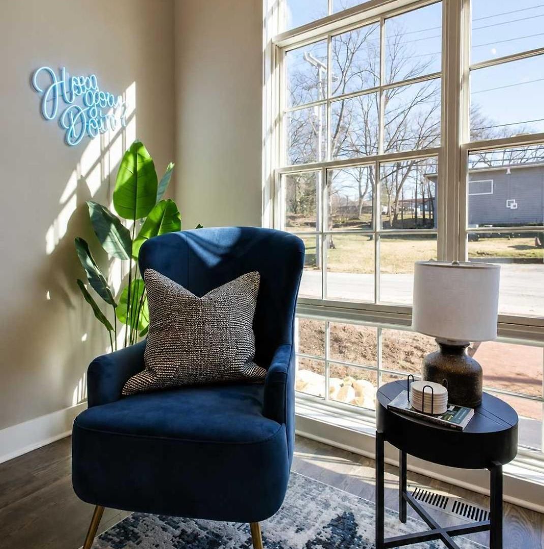West End Getaway Balcony Near Broadway Nashville
