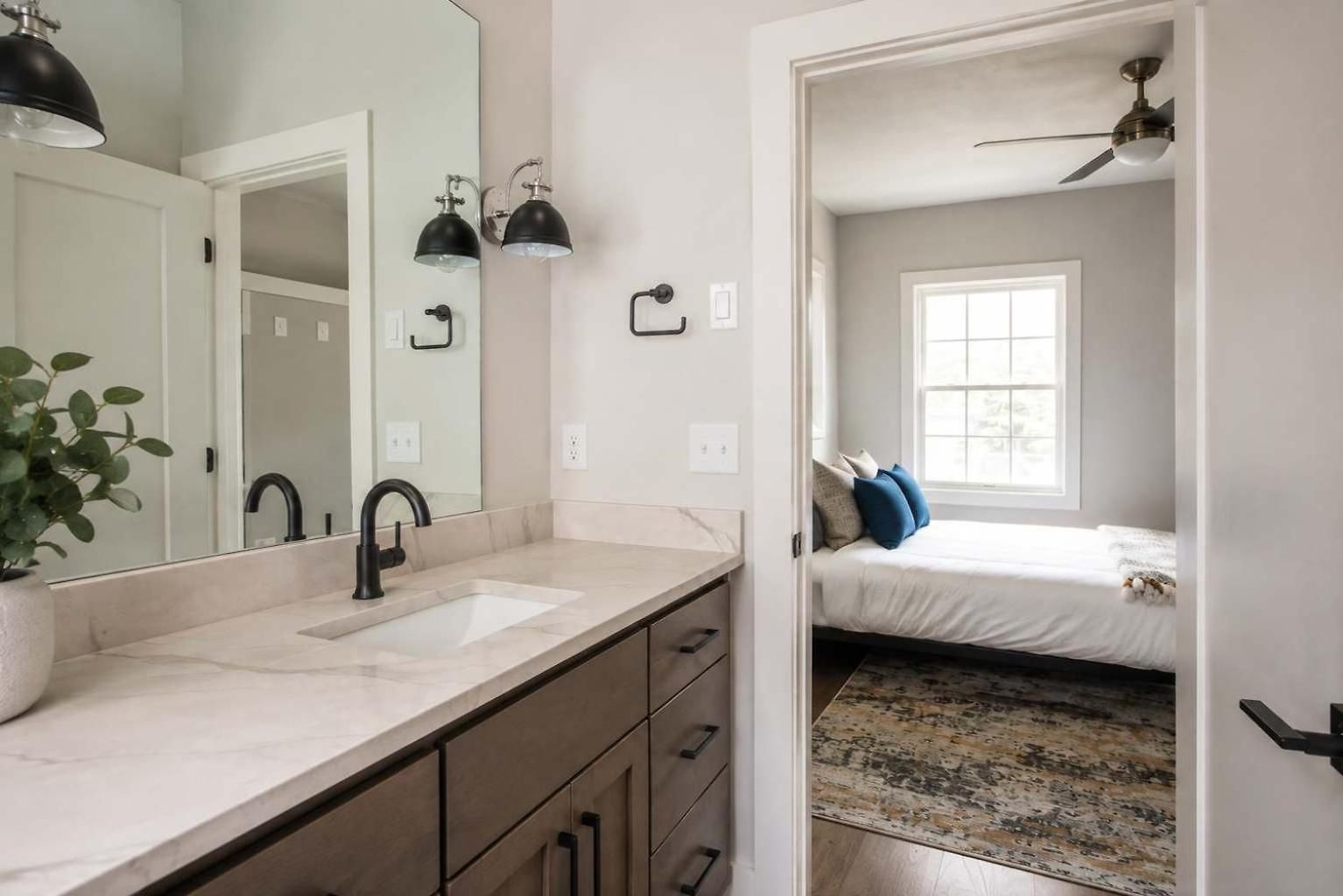 Stylish West End With Rooftop & Patio Holiday home Nashville