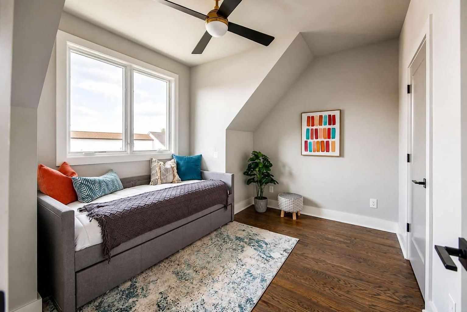 Stylish West End With Rooftop & Patio *