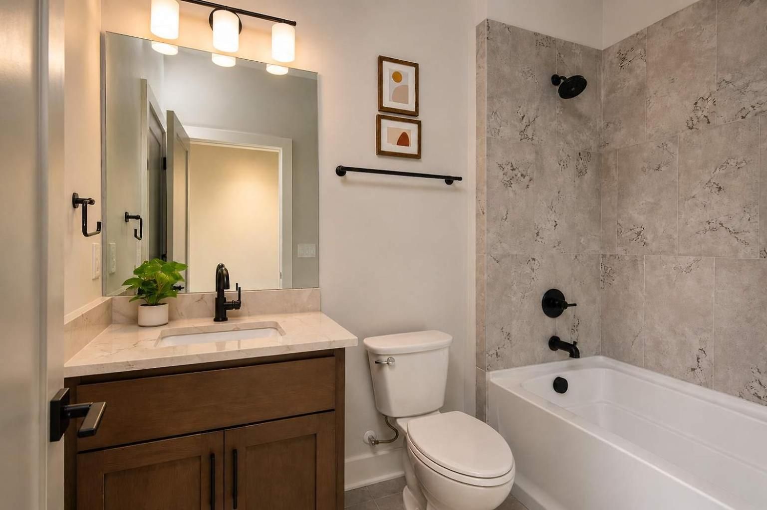Stylish West End With Rooftop & Patio