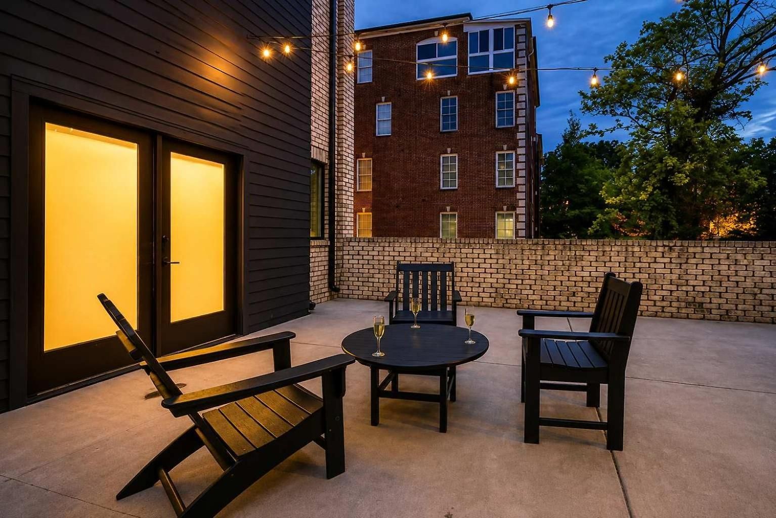 2 West End Homes Minutes To Broadway *