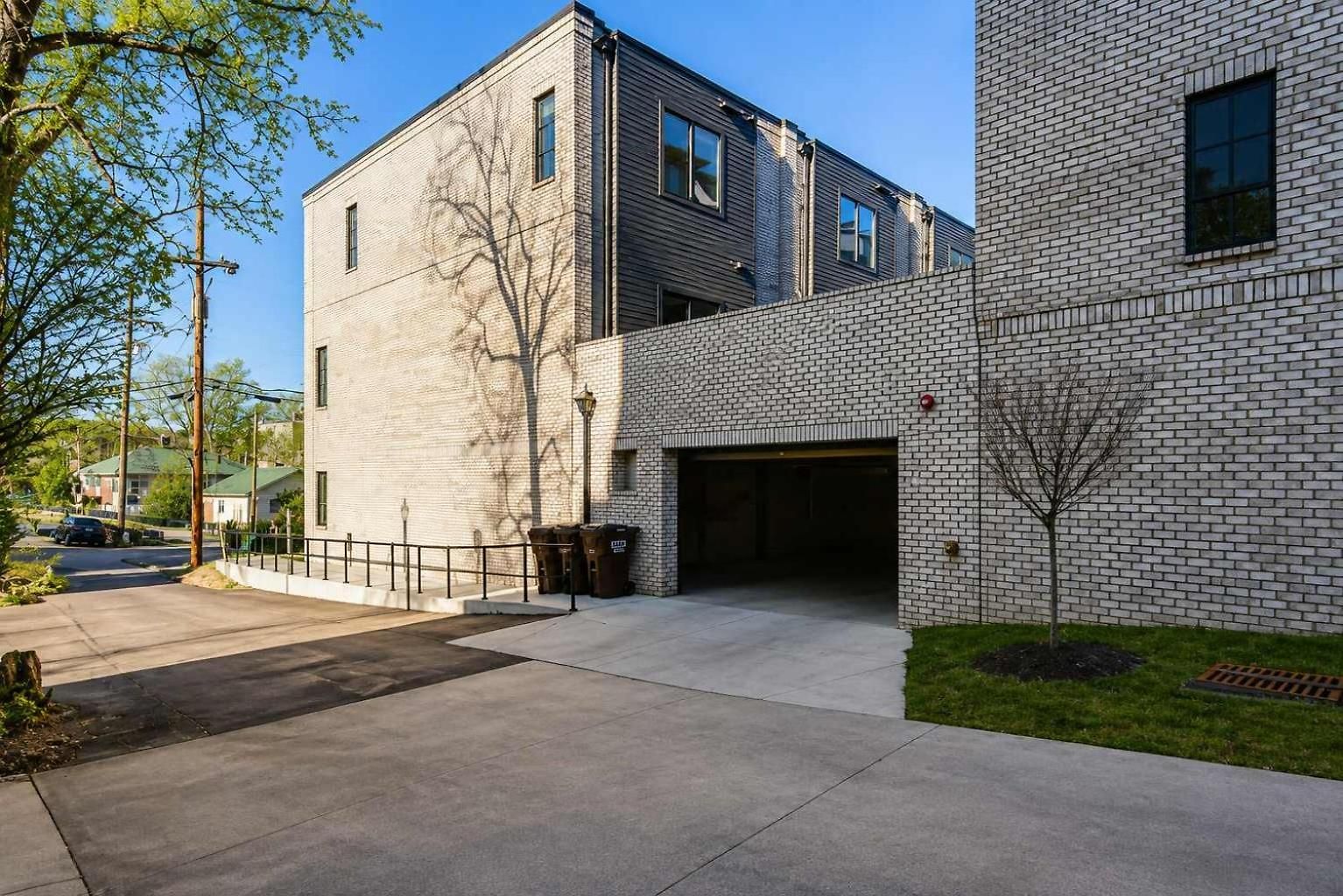 2 West End Homes Minutes To Broadway Holiday home Nashville