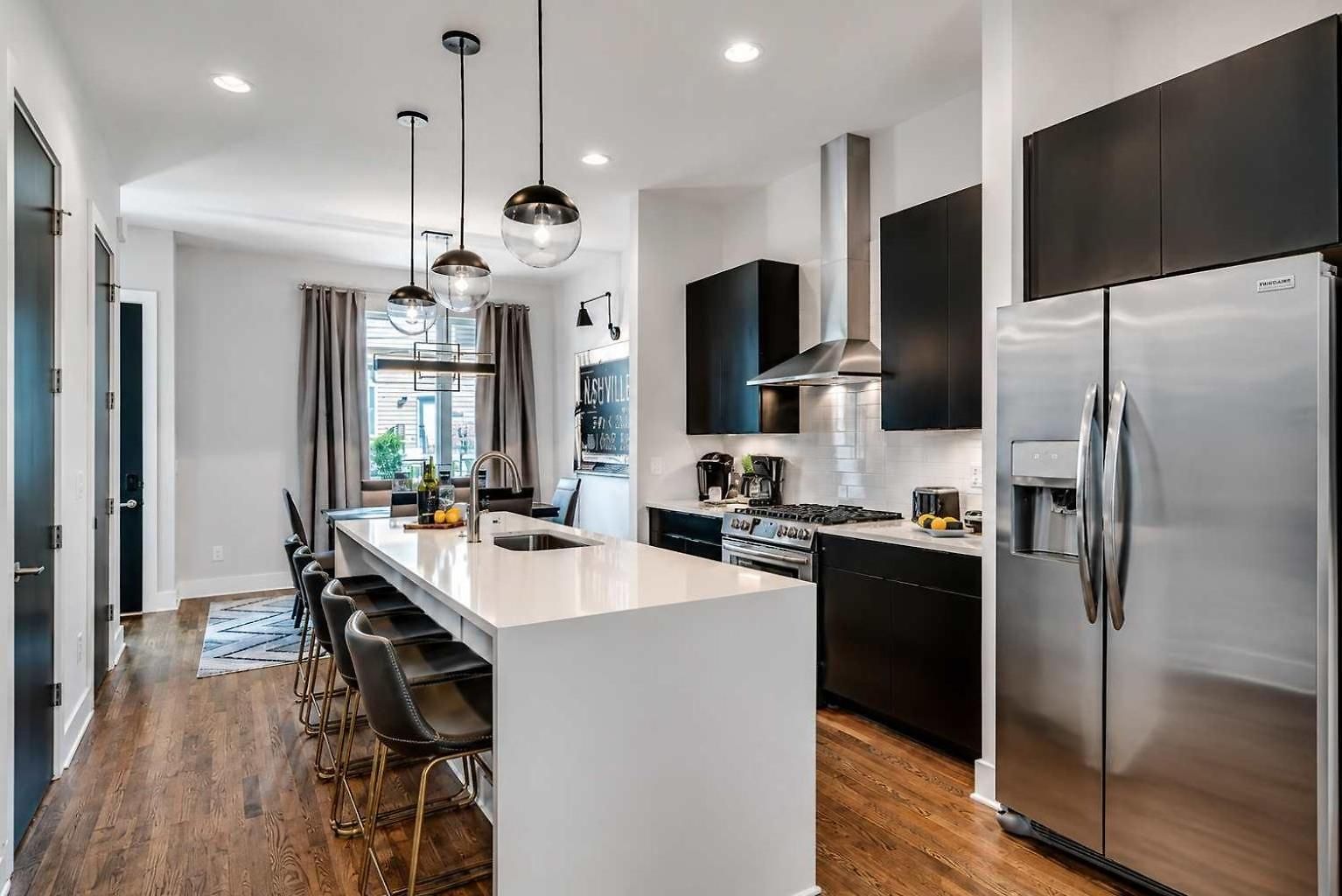 Two Large Homes Minutes To Downtown *