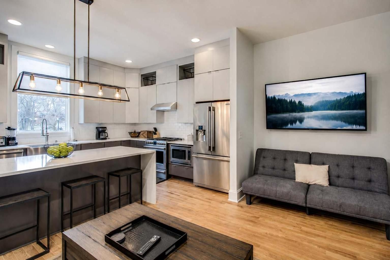 Two Homes - Accommodates 24 Guests Nashville