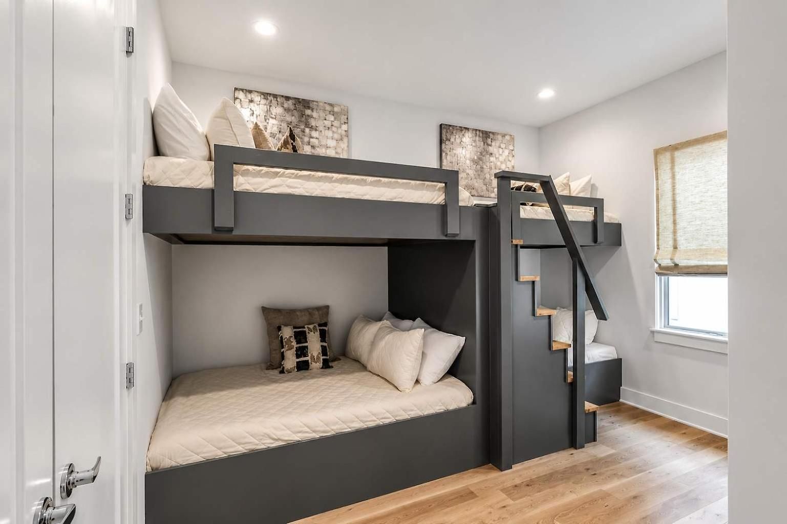 Scovel Row Rooftop Near Broadway Holiday home *