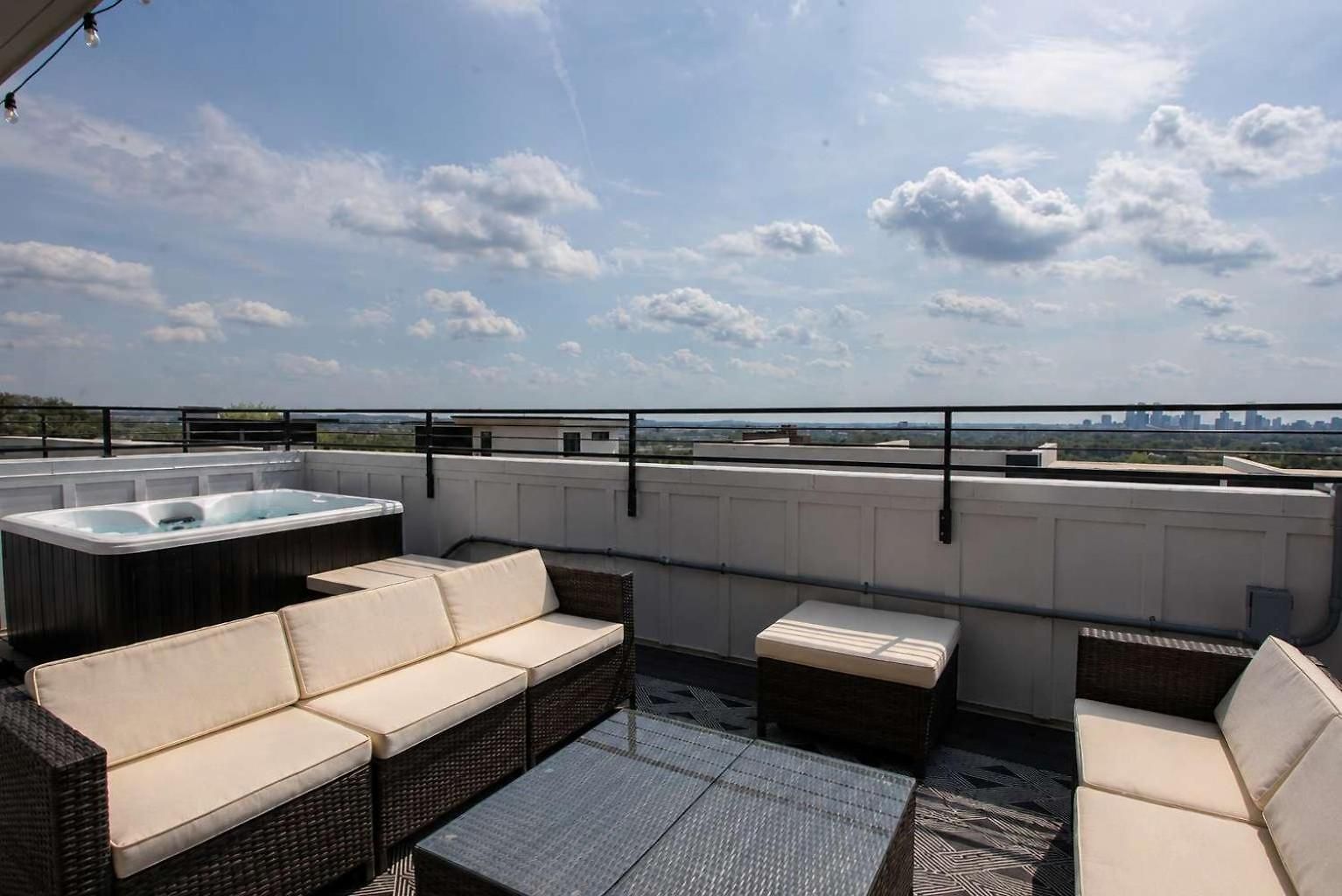 Getaway Hot Tub & Sleeps 12 Holiday home Nashville