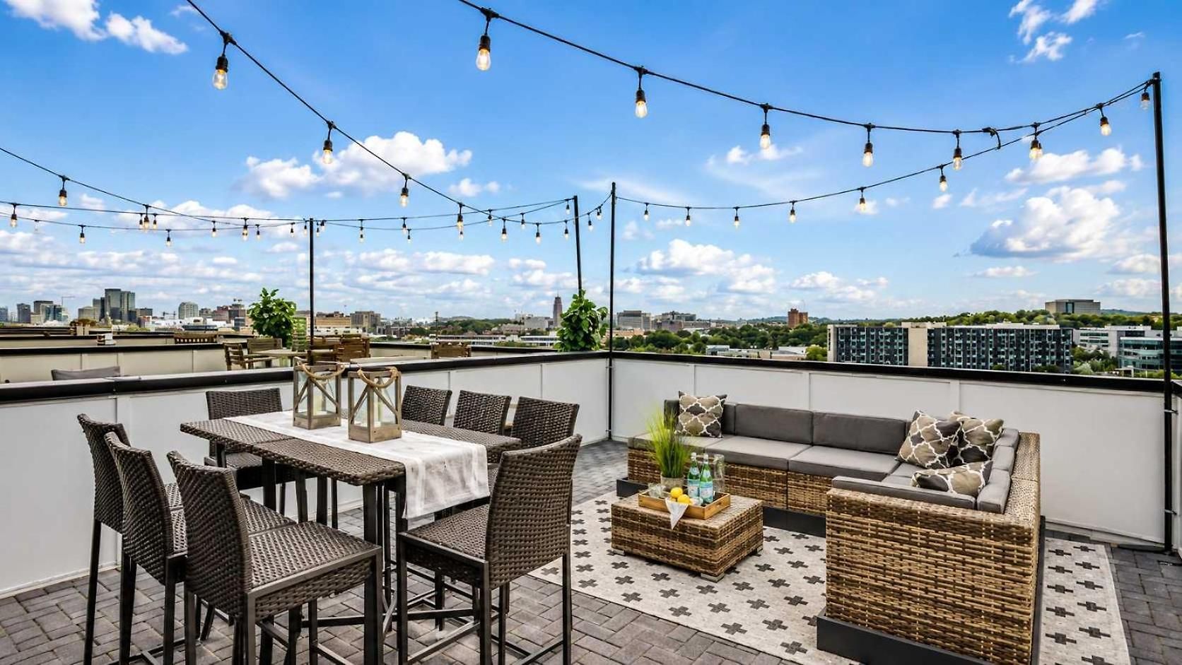 Holiday home Cowgirl's Hideaway-rooftop Patio- 2 Mi To Broadway Nashville