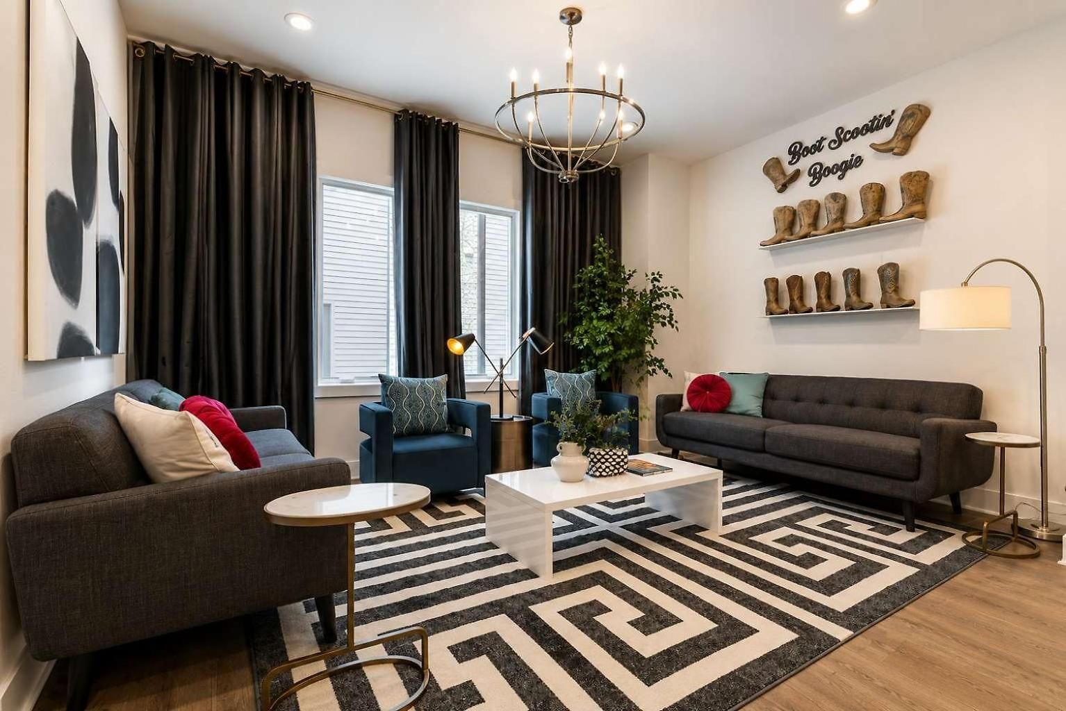Holiday home Two New Homes Sleeps Up To 24 Nashville