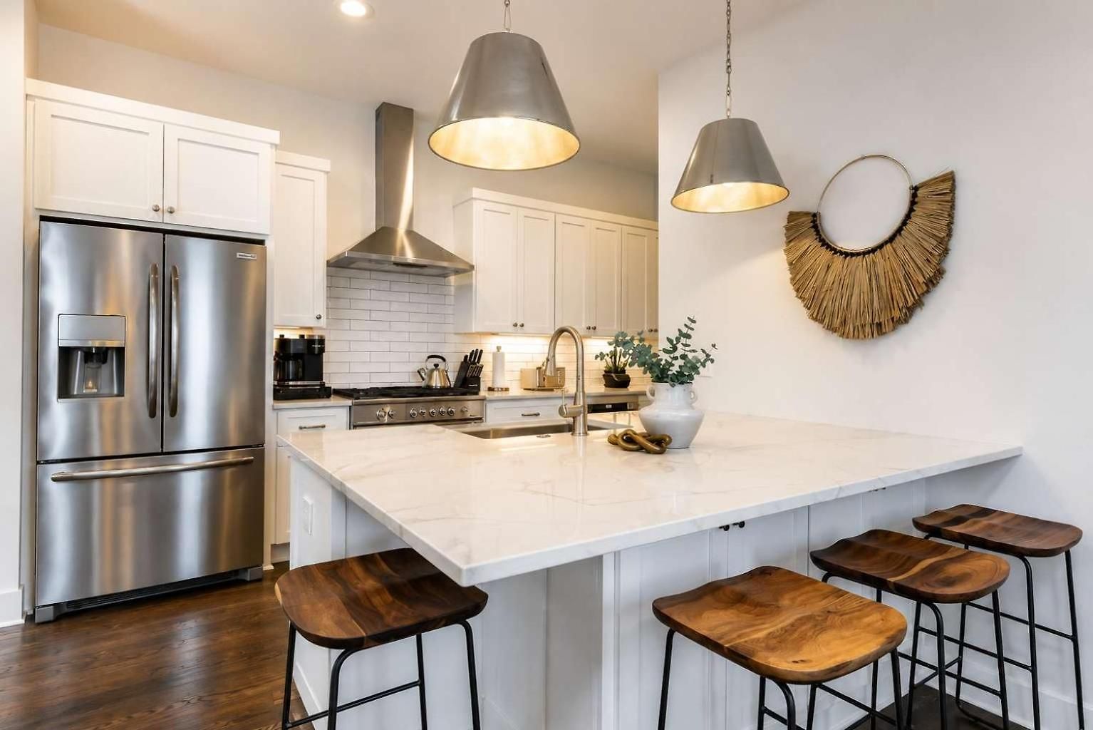 Holiday home 2 New Homes Near Vandy & 3 Min To Bars