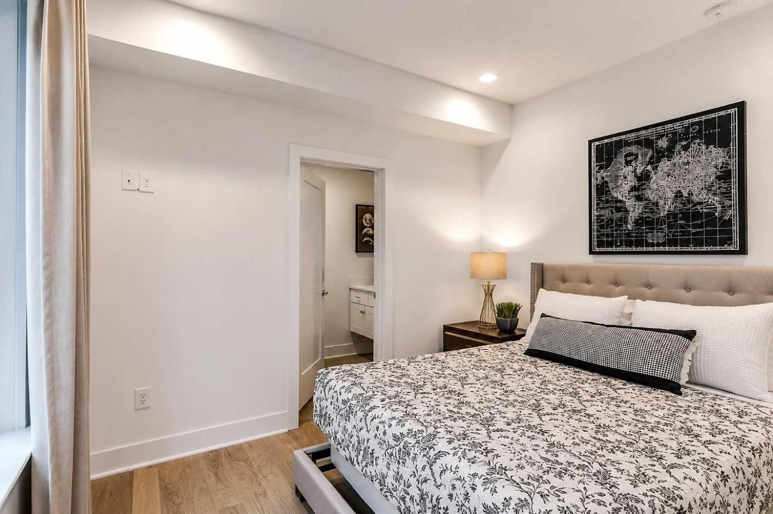 Scovel Row Rooftop Near Broadway * Nashville