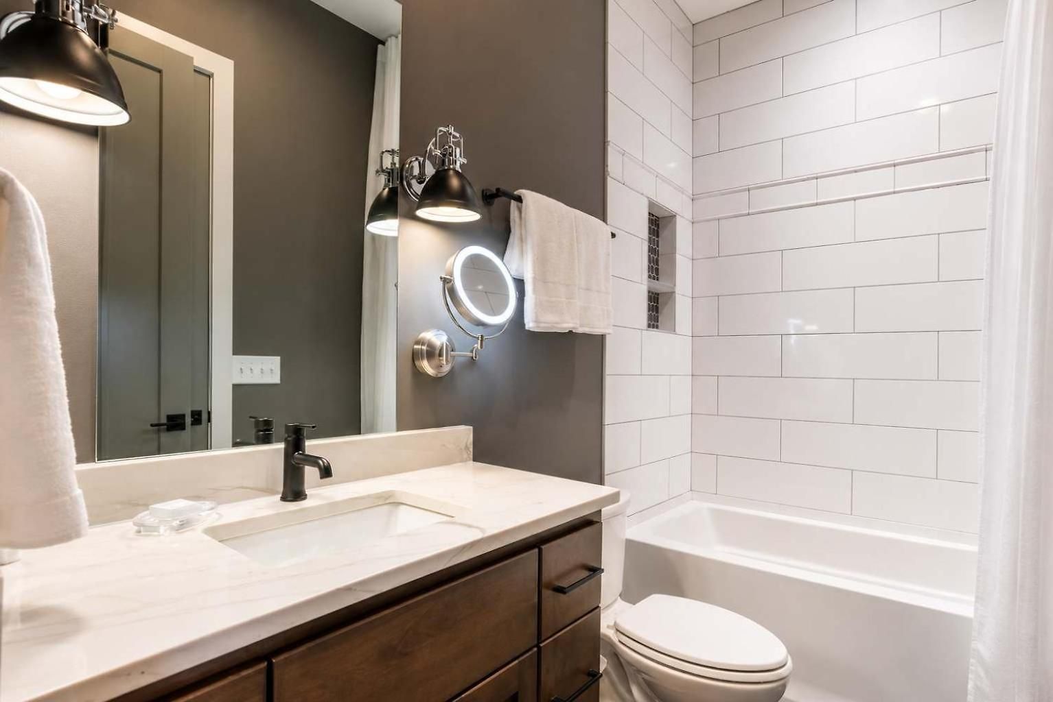 Two New Homes Sleeps Up To 24 Holiday home Nashville