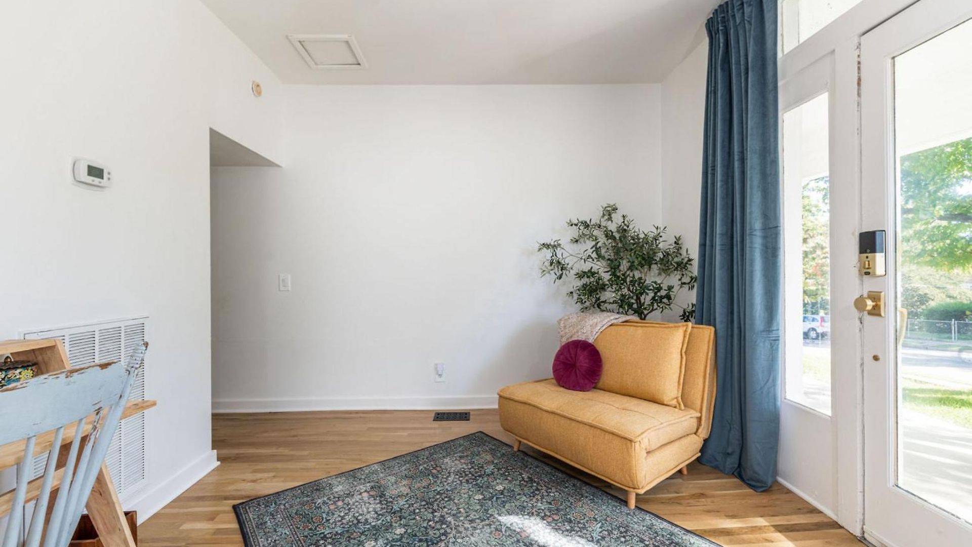 Chic 2 Bed 2 Bath, In 12 South Holiday home Nashville