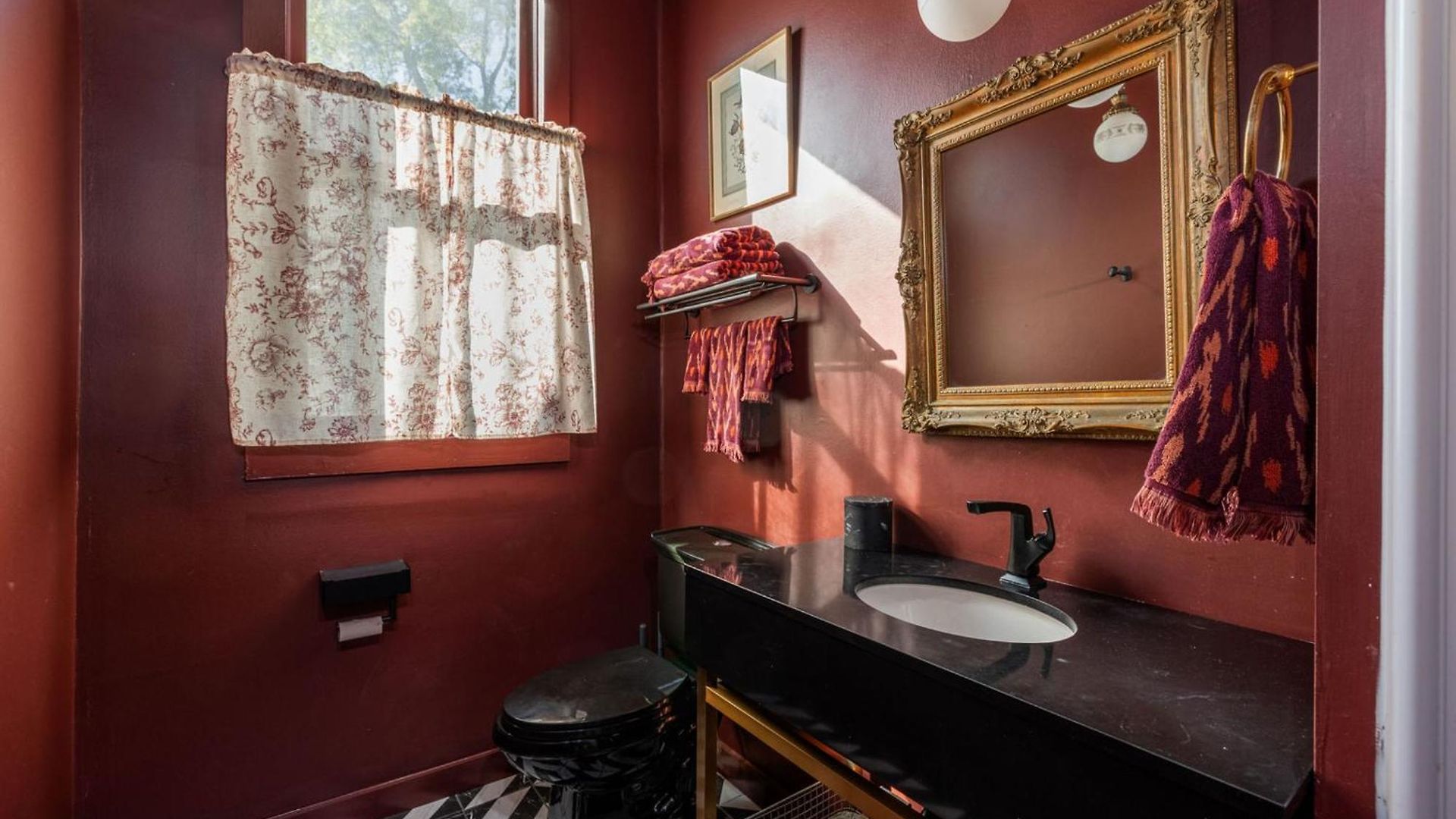 Chic 2 Bed 2 Bath, In 12 South * Nashville