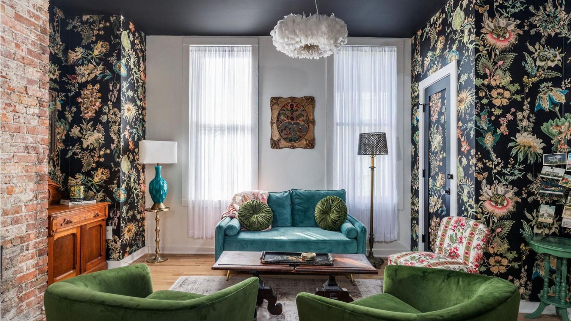 Chic 2 Bed 2 Bath, In 12 South