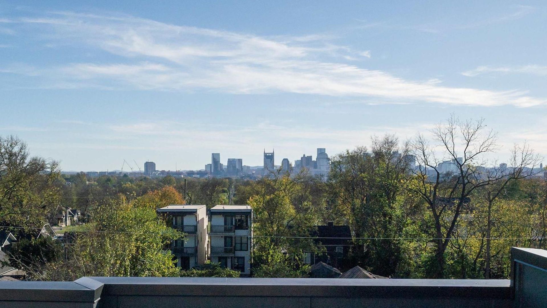 Holiday home Rooftop Hot Tub & Skyline Views Near Broadway *