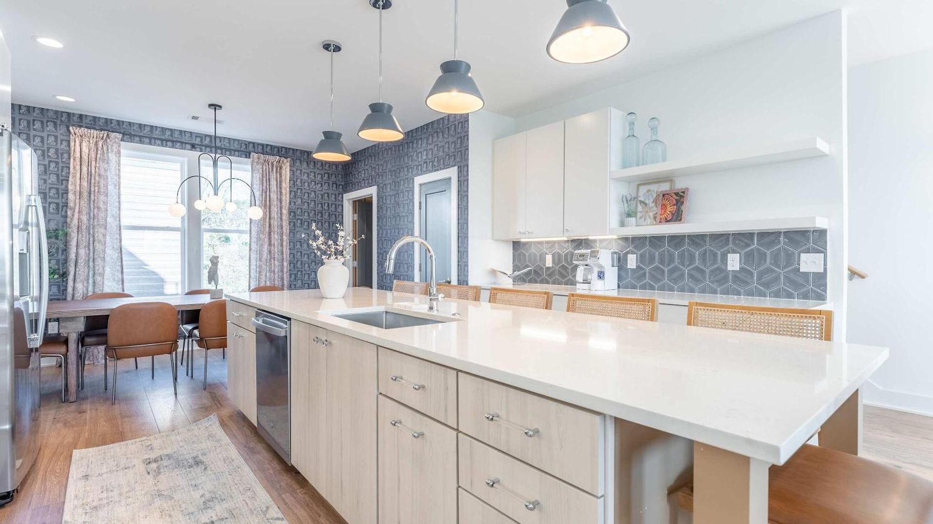 Retreat With Hot Tub & Private Garage * Nashville