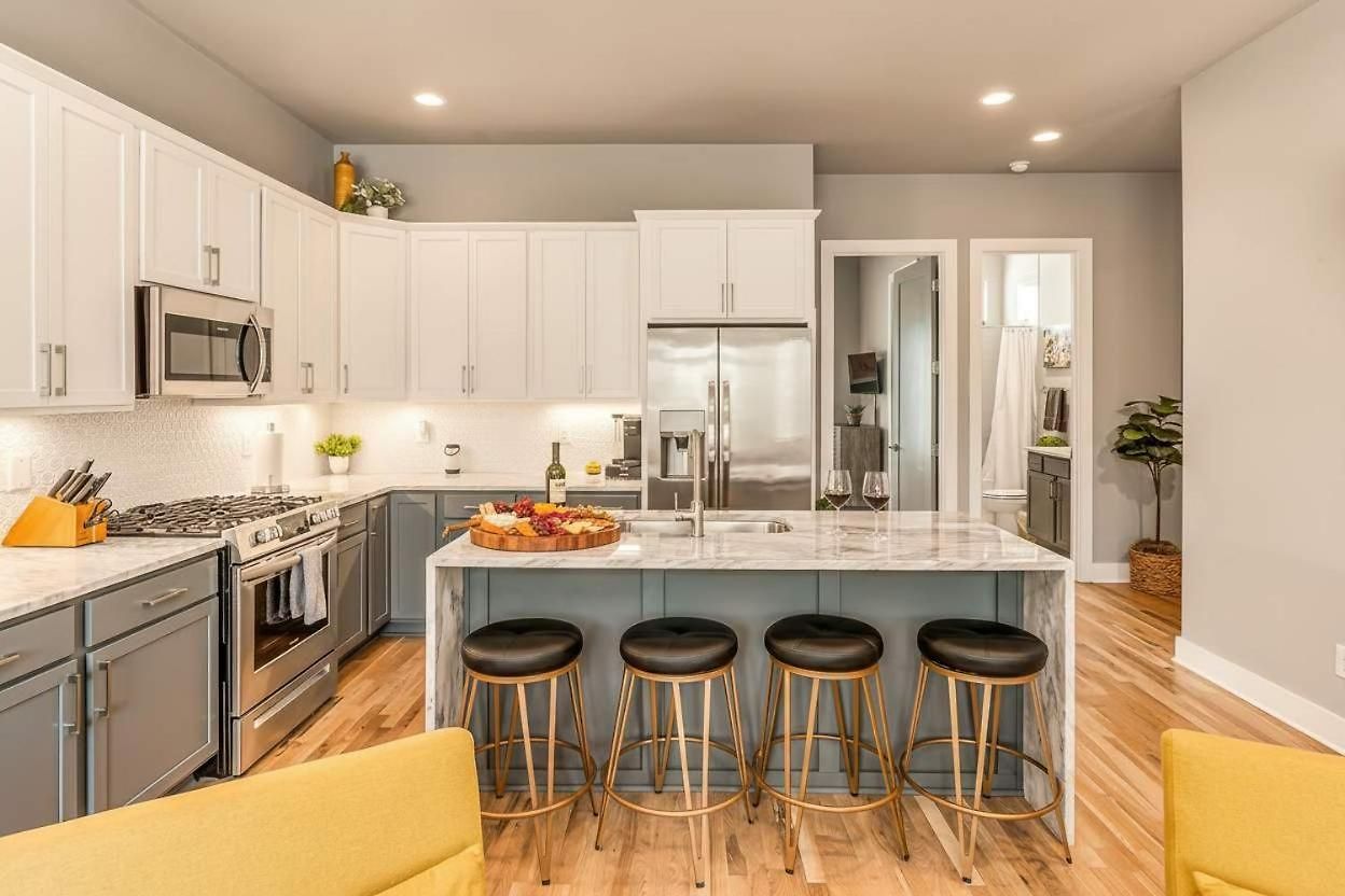 Grill Fire Pit & Views Near Downtown * Nashville