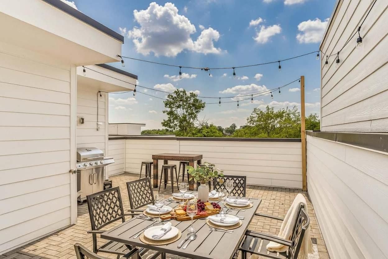 Grill Fire Pit & Views Near Downtown Holiday home