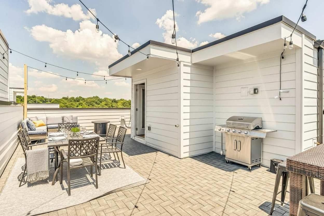 Grill Fire Pit & Views Near Downtown *