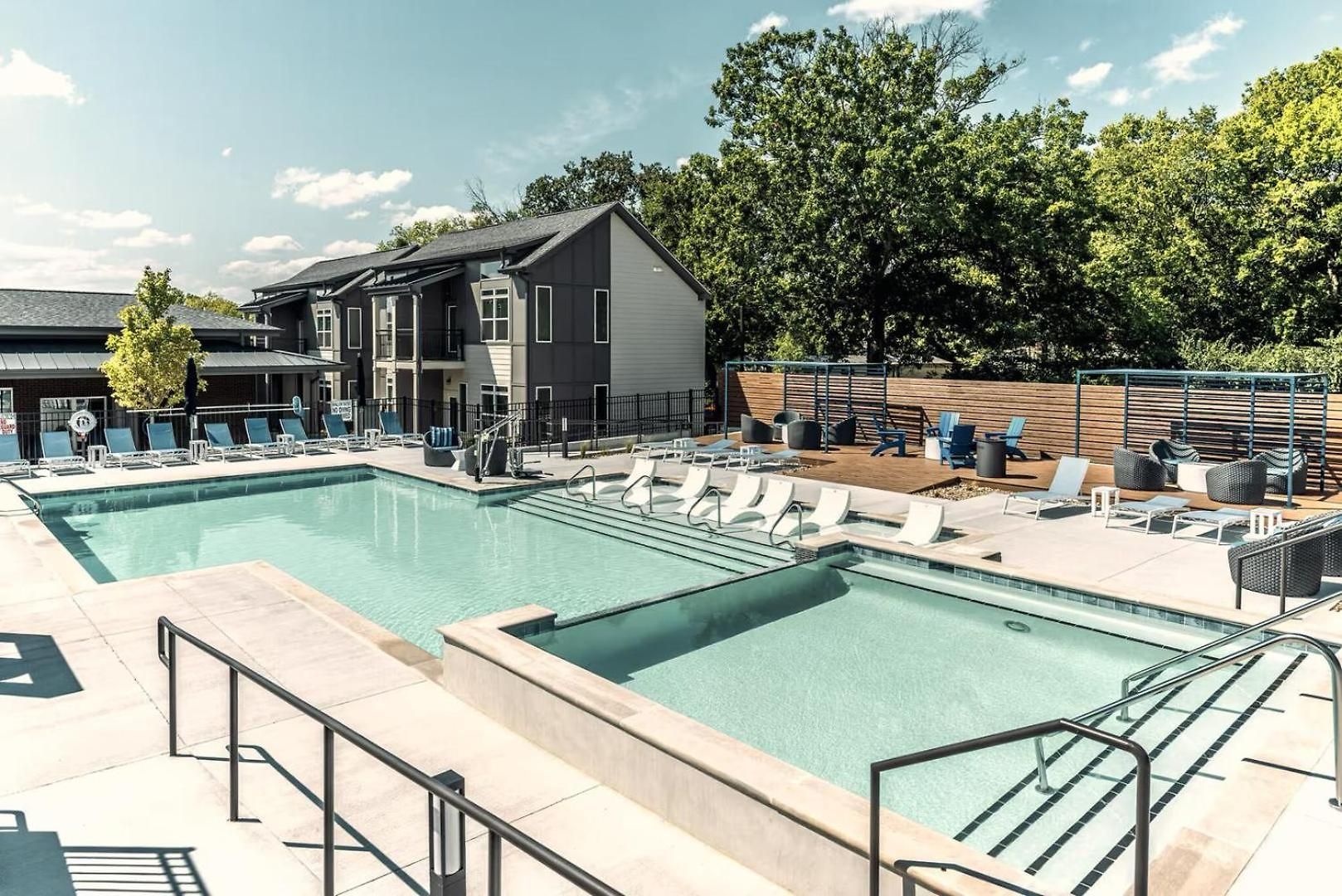 Landing Incredible 1Bd Gym Pool Apartment *