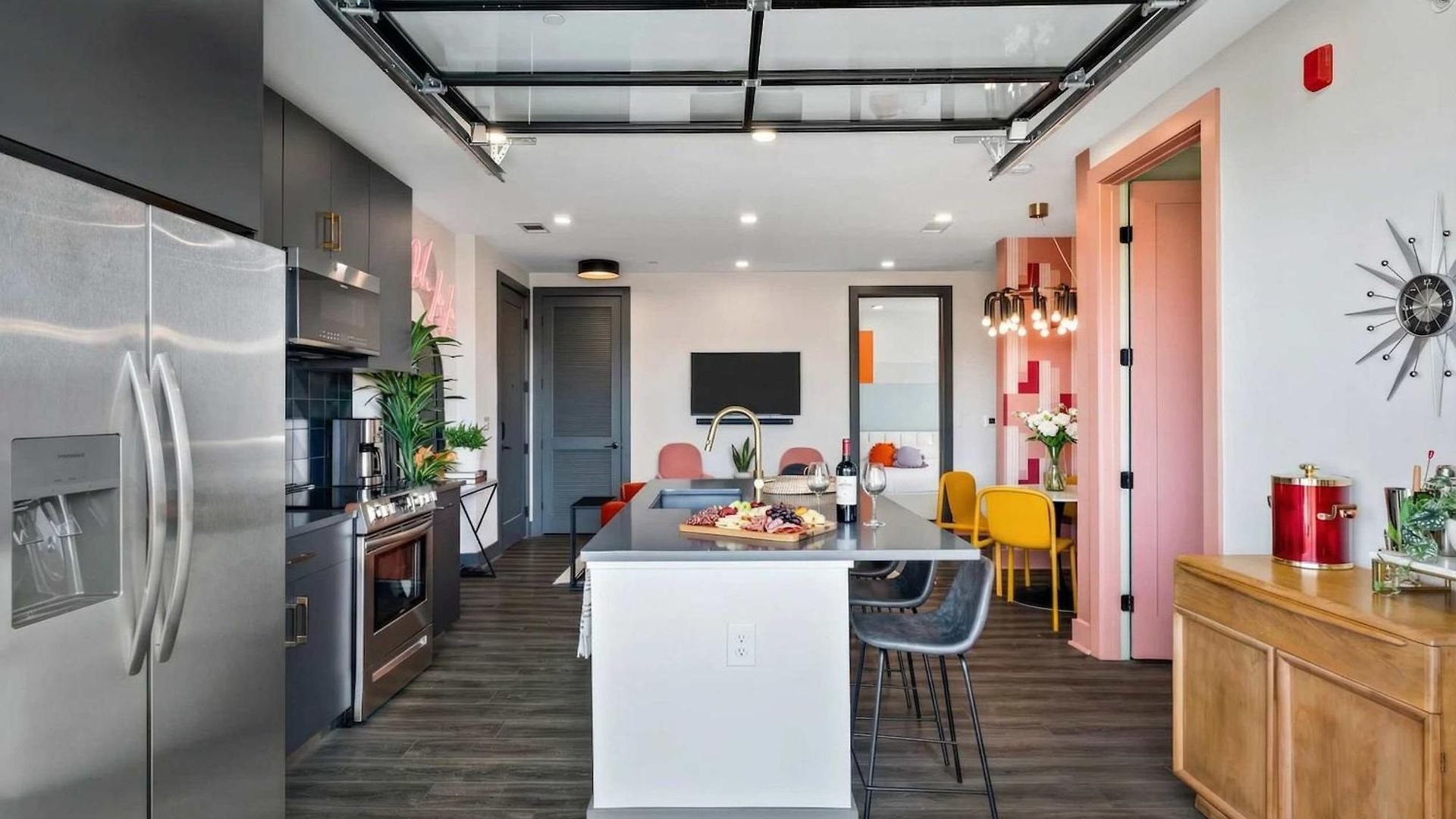 Rooftop Deck & Skyline Views Downtown Penthouse * Nashville